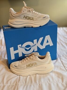 Hoka Bondi 9
